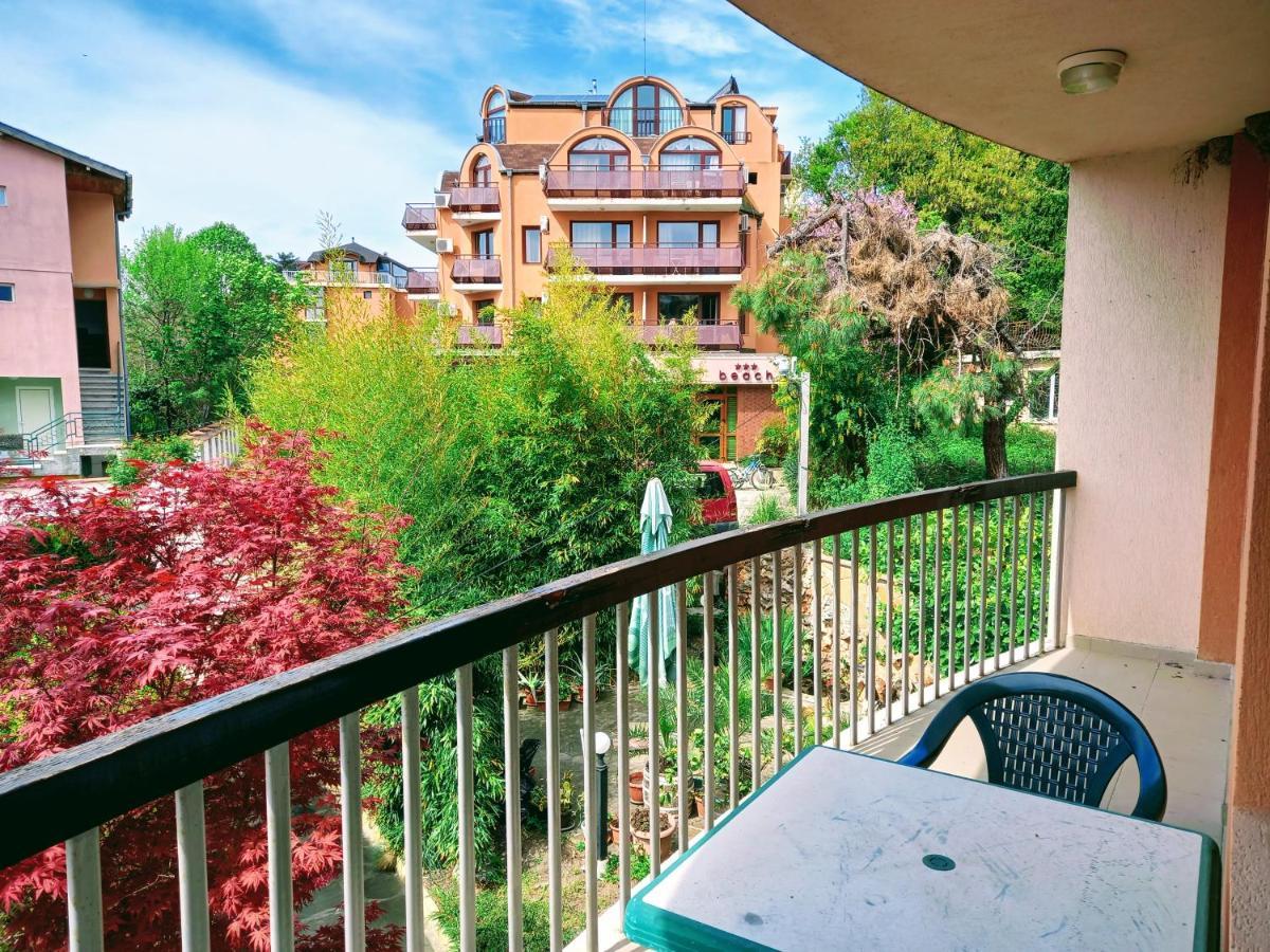 Beach Apartment Rose Goldstrand Exterior foto